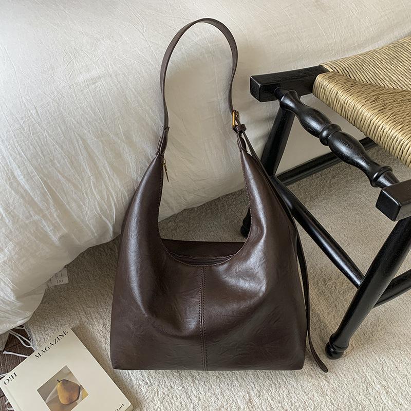 Сумка большой вместимости женская 2025 новая повседневная на плечо кроссбоди модная сумка для занятий для студентки колледжа сумка-тоут для поездок