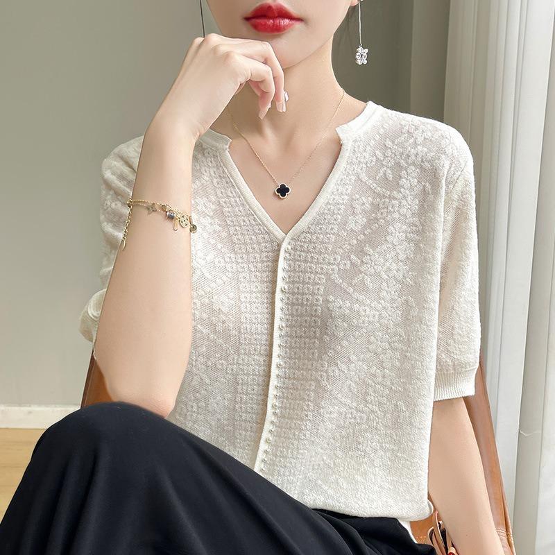 Женская летняя новая футболка с коротким рукавом из ледяного шелка, V-образный вырез, бисероплетение, рубашка с темпераментом Ян, универсальный полый вязаный крючком трикотаж