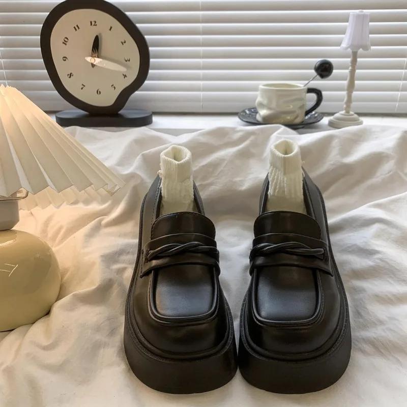 Модные туфли Мэри Джейн в японском стиле для девочек, осень 2024 г., новые женские туфли-лодочки на толстом каблуке и платформе, ретро-туфли с круглым носком для колледжа
