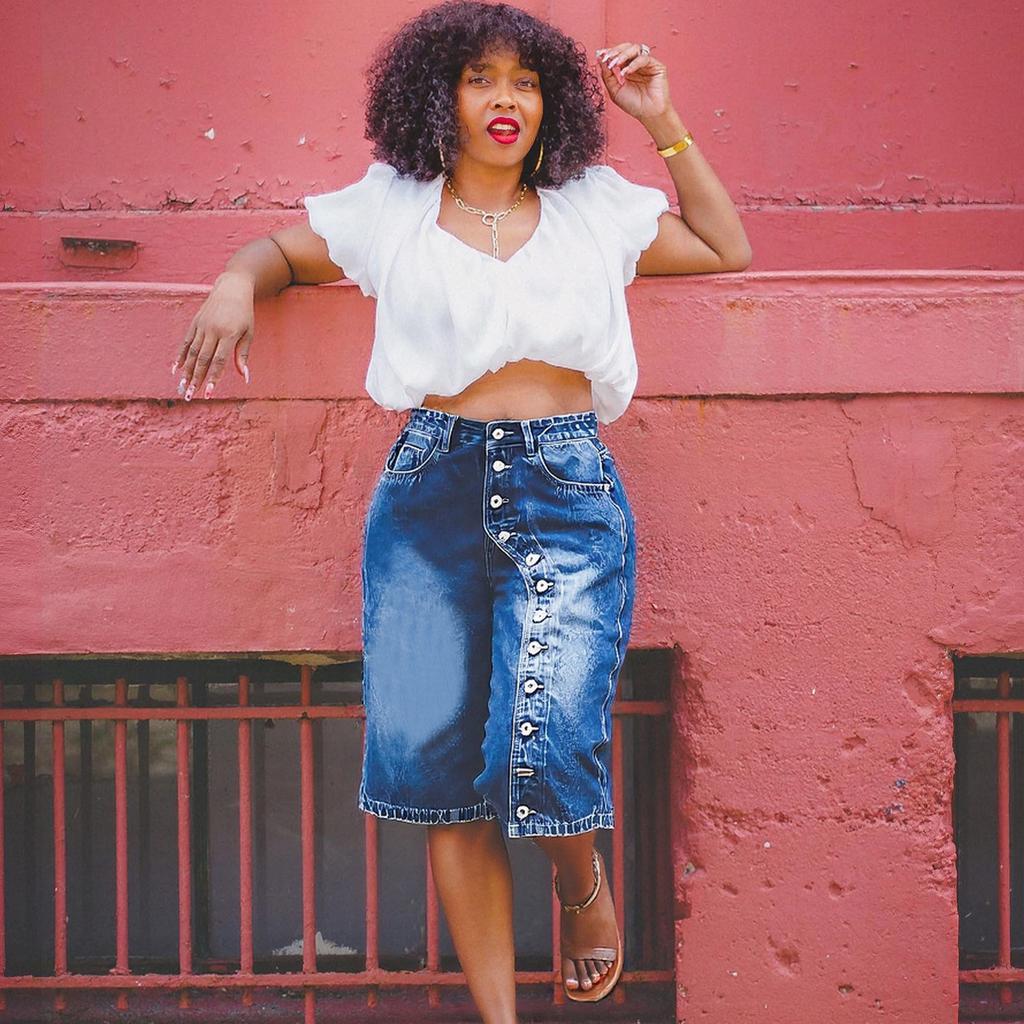 Women's High Rise Straight Leg Multi Button Bermuda Shorts Loose Fit Streetwear Denim Shorts For Summer Daily Wear