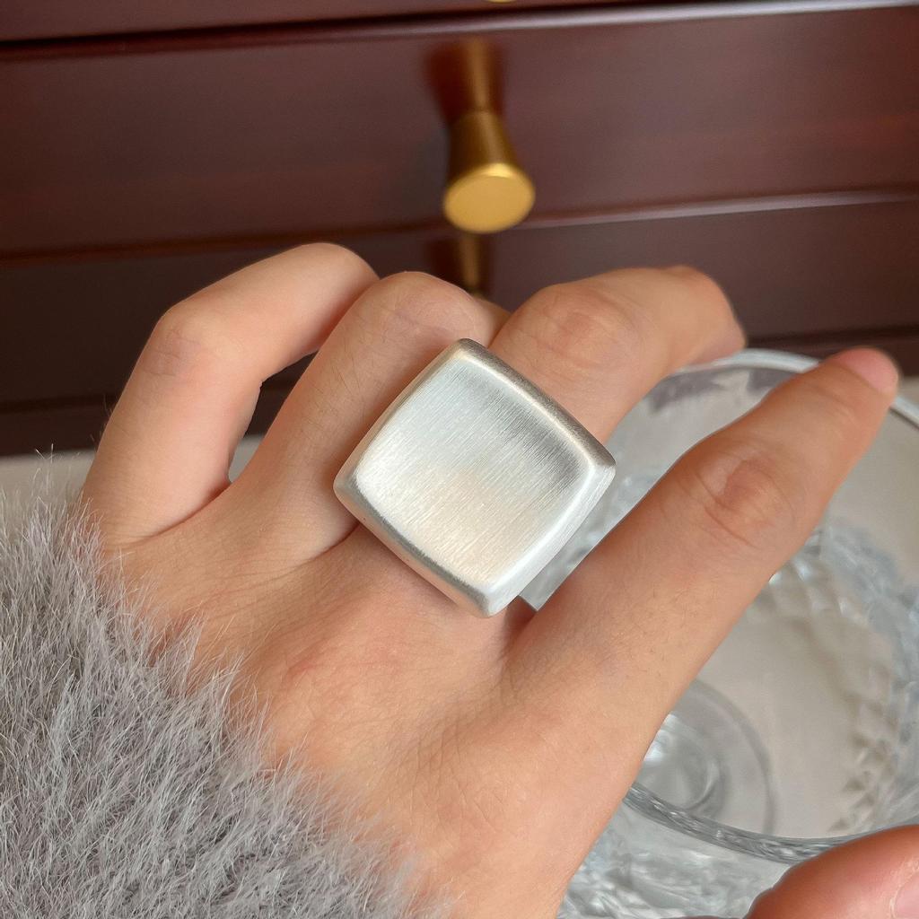 Серьги в стиле ретро из матового серебра с геометрической квадратной огранкой