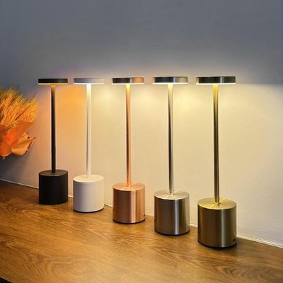 USB Touch Simple LED Touch Metal Настольная лампа, трехцветный ночной светильник, креативное окружающее освещение