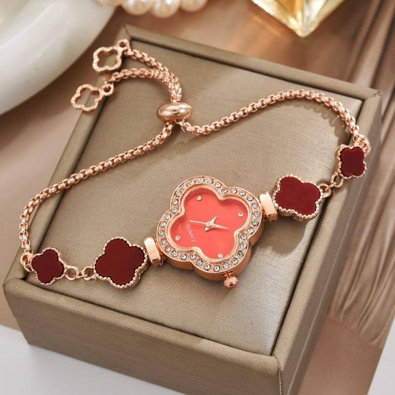 Ленивый Pull Браслет-часы Четырехлистник Женский Зеленый Инкрустированный Алмазами Легкая Роскошь Нишевый Высококачественный Темперамент Изысканный