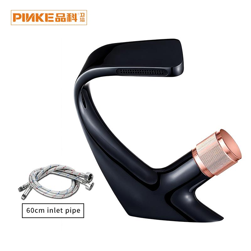 New Design Hotel Luxury Waterfall Golden Single Handle Brass Ceramic Valve Core Deck Mount Modern Bathroom Basin Faucet