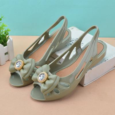 Женские пластиковые сандалии с открытым носком, летние плоские пластиковые туфли-желе, модные универсальные сандалии