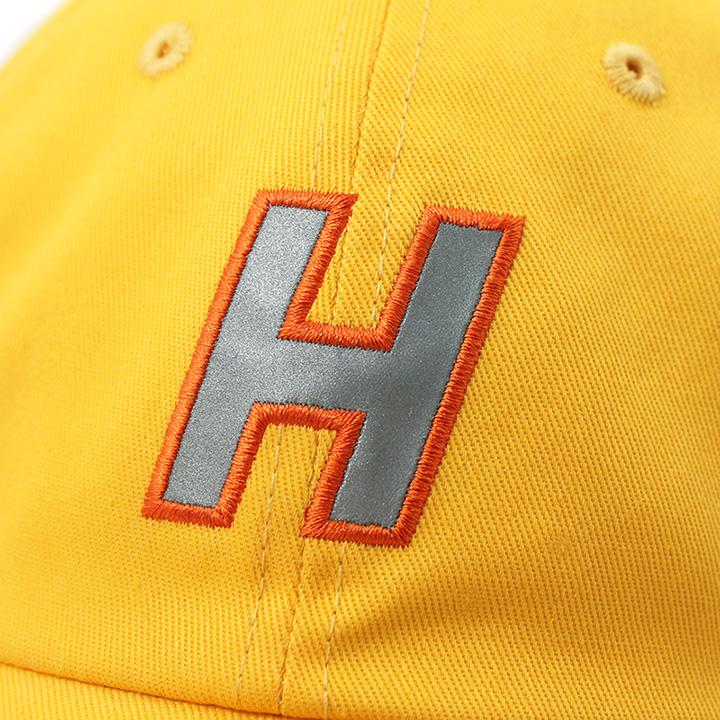 Желтая светоотражающая бейсболка с логотипом Heiteo H