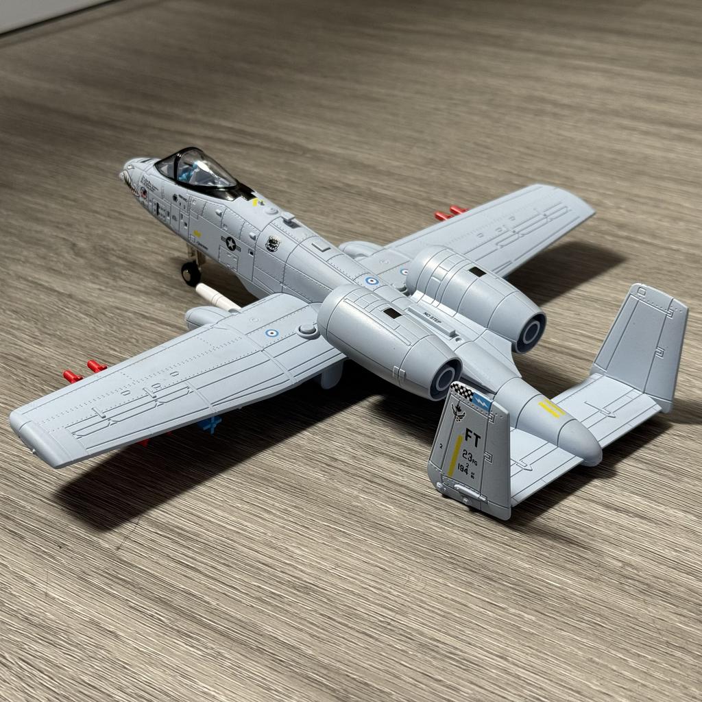 1/62 A-10 Thunderbolt II Warthog Самолет Сплав Металл Литой Модель Самолета Коллекция Любителей Украшения со Звуком и Светом Мальчики