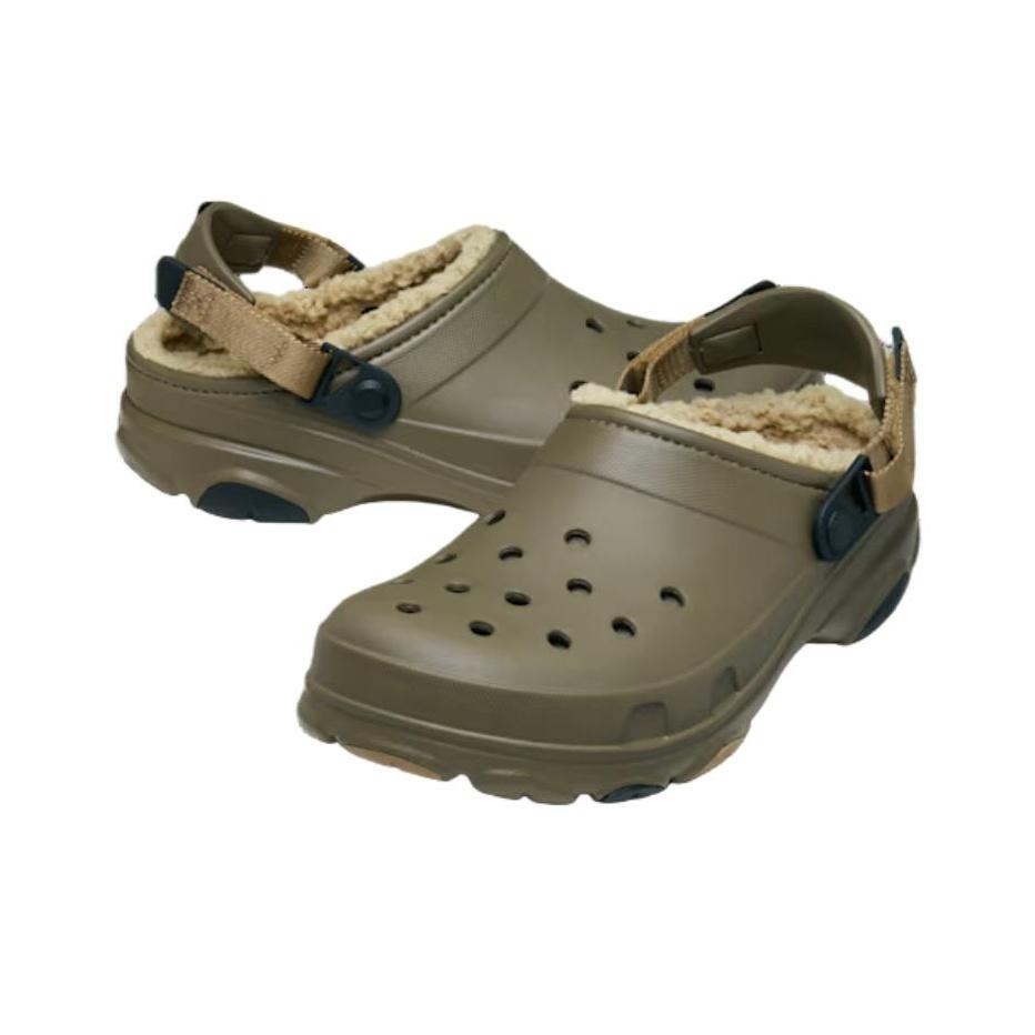 Crocs Мужской утепленный клог для любой погоды, цвет грецкий орех 207936-267