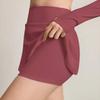 Спортивный короткий теннисный юбка-костюм с защитой от просвечивания, женский спортивный костюм для фитнеса с длинным рукавом и встроенными чашечками, комплект для йоги