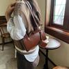 Маленькая женская сумка через плечо из искусственной кожи с модной прострочкой и вместительным отделением для повседневного использования