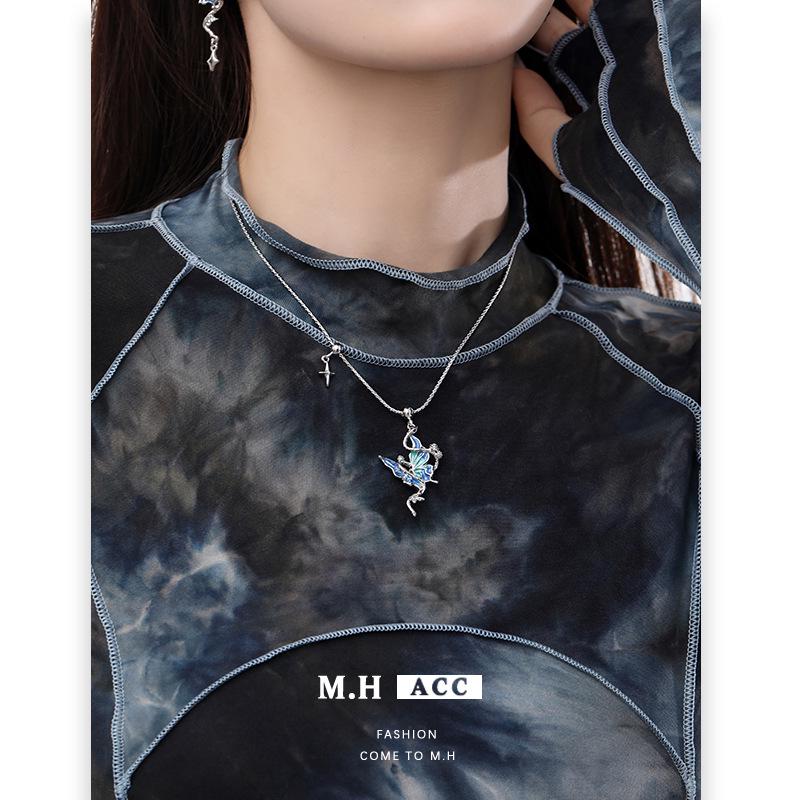 Ожерелье с бабочкой и змеей: Роскошная осенне-зимняя цепочка для свитера с элегантной подвеской