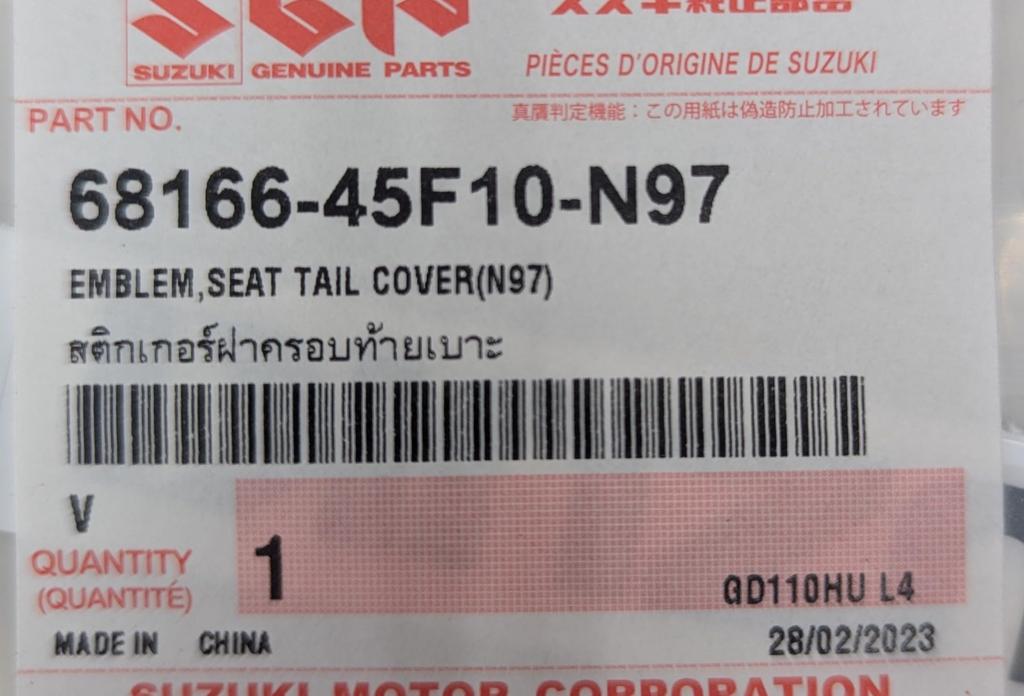Suzuki Оригинальная наклейка с логотипом на заднюю часть сиденья, разные цвета (черный)