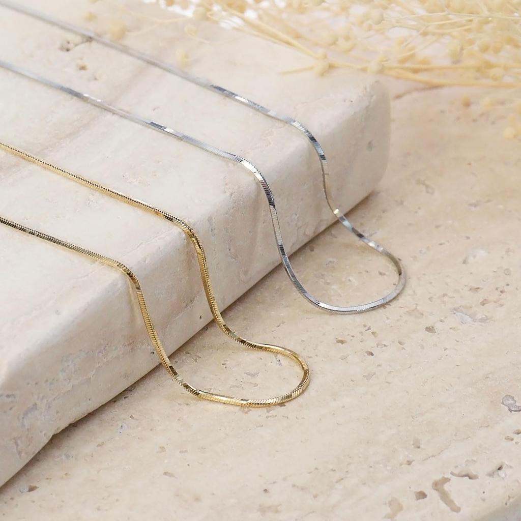 Gold Chain Necklace 18K K18 Snake Width Maximum 45cm Length Adjustable [Lara Christie] 0.7mm Approx. 2.9g Lc97-0015