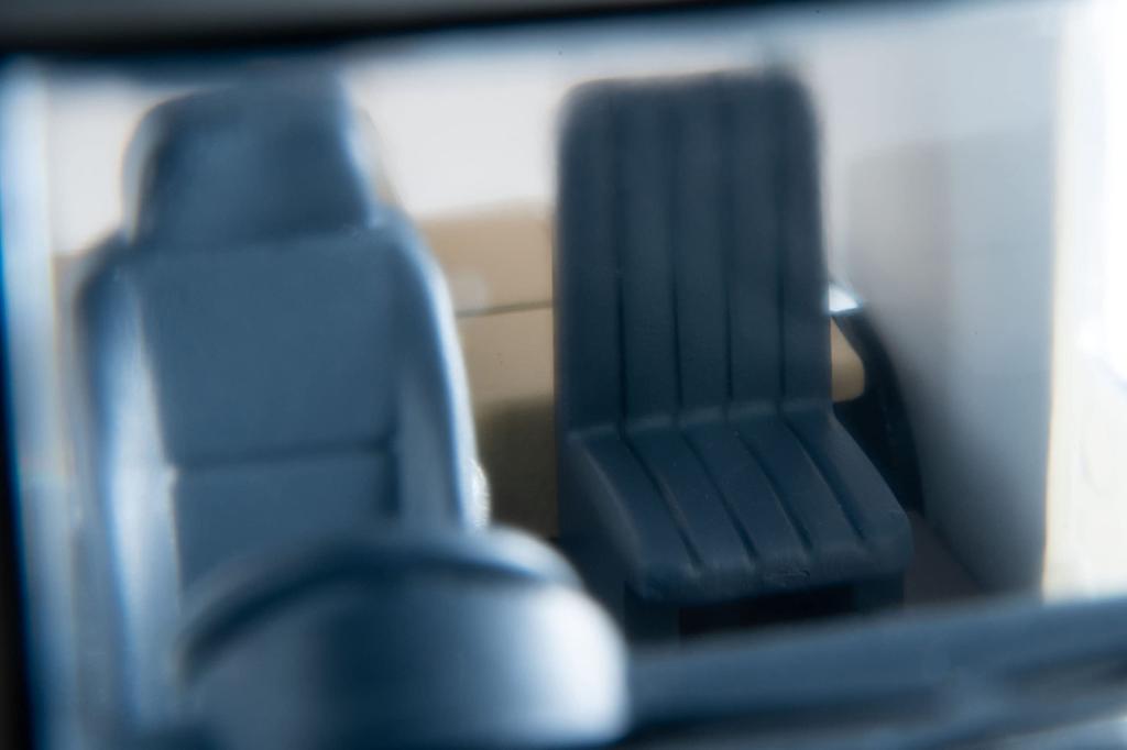 Tomica Limited Vintage Neo Daihatsu Mira Van White Finished Product 1/64 LV-N276a Walk-through