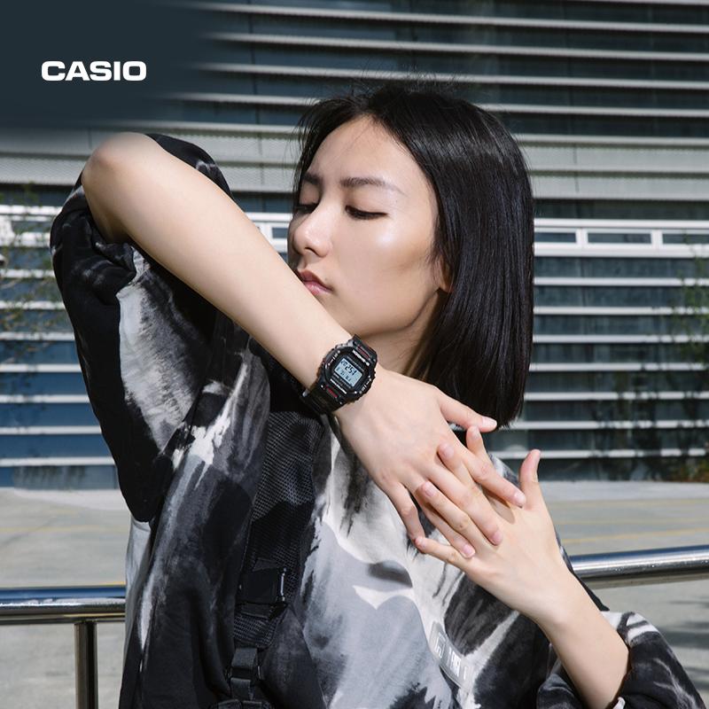 Casio Полностью металлическая серия-B5000 квадратный циферблат цифровой дисплей, радиосигнал шести станций, Bluetooth-соединение, водонепроницаемость 200 метров, питание от солнечной энергии GMW-B5000TVA-1PR