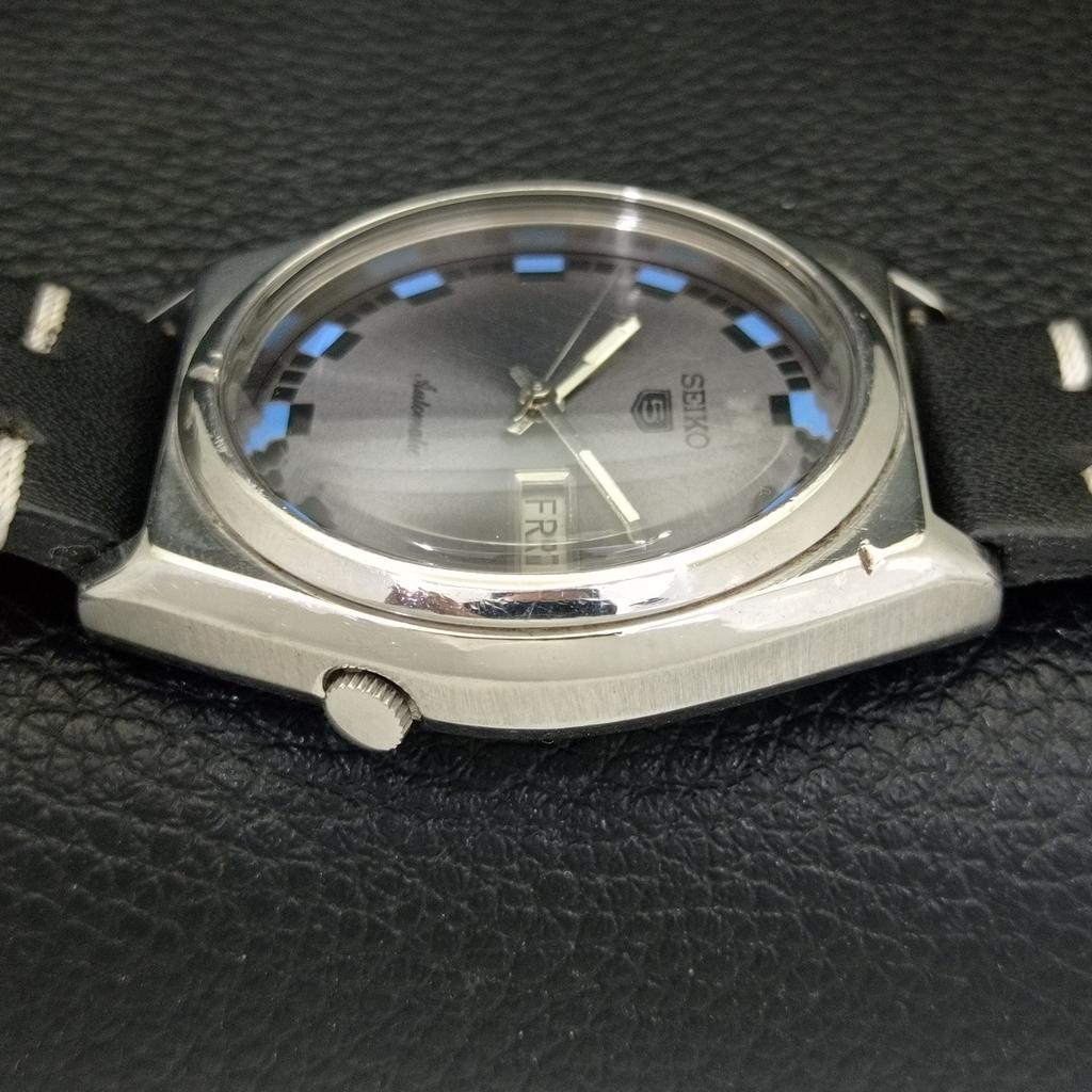 Seiko 5 АВТОМАТИЧЕСКИЕ ЯПОНИЯ 7009A МУЖСКИЕ ВИНТАЖНЫЕ СЕРОГО ЦВЕТА ЦИФЕРБЛАТ ЧАСЫ a701305-5