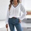 Женский свитер с V-образным вырезом и длинными рукавами в стиле колор-блок