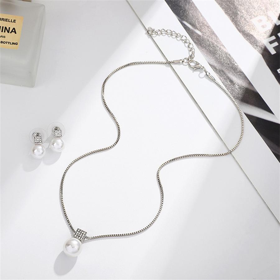 Комплект украшений с подвеской в форме квадратного жемчуга и бриллиантами в европейском и американском стиле: Ожерелье и серьги для невест