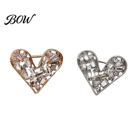 Oxidation Resistant Pin Love Brooch, with Shiny Rhinestone Decor, Strong Buckle Secure Fit Sturdy Romantic Gift Brooch Alloy Classic Heart Shape