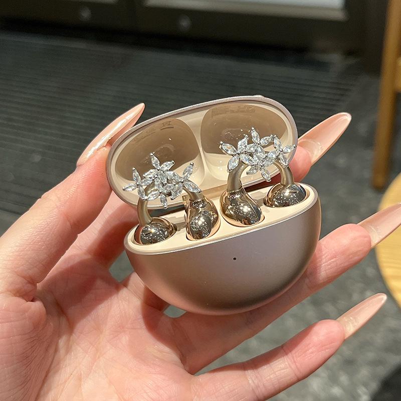 Защитный чехол для Bluetooth-наушников Oppo Enco Clip2 с пряжкой-ушком и декоративным зажимом