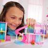 barbie Мини-домик Barbieland Dream House с 1 микрокуклой, игровой домик для кукол от 6 лет, розовый HYF45, кукольный домик для игр и ролевых игр