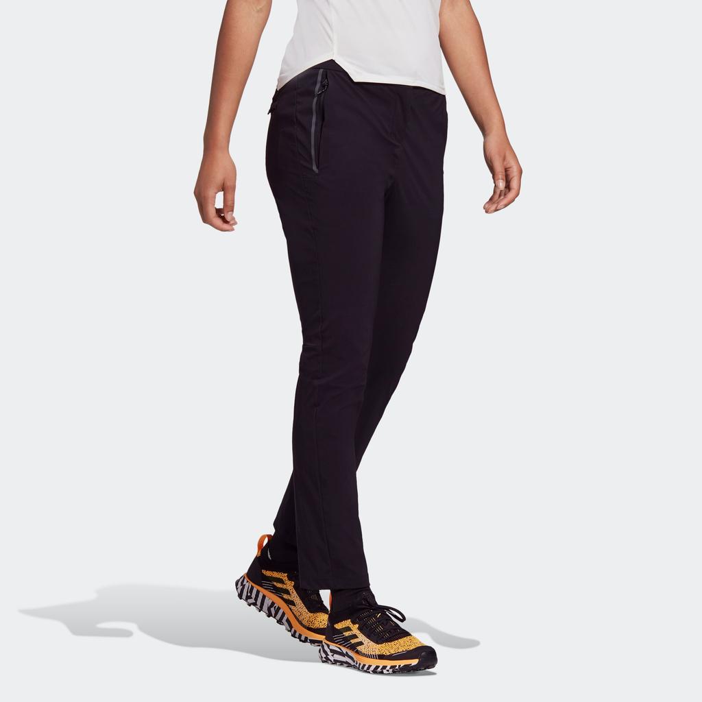 adidas Спортивные брюки женские черные GE9868