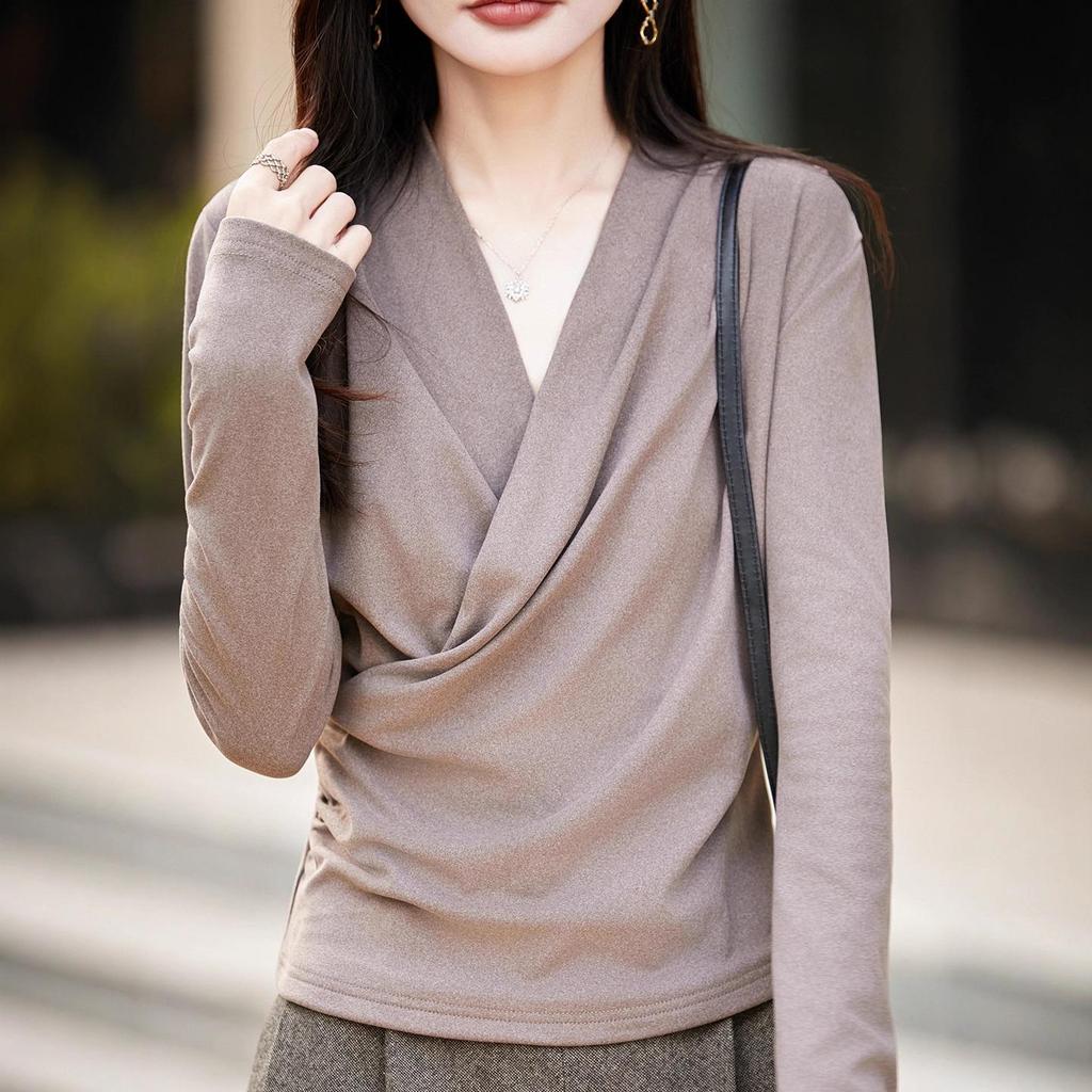 Women's Fashionable Slimming V-Neck Casual Base Shirt - Autumn/Winter 2025 Collection
