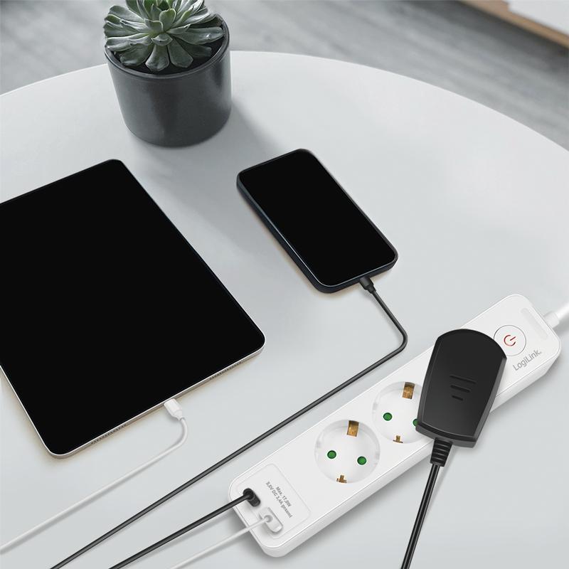 Triple power strip with USB-A/C, white, 3 sockets, 1.5m - Logilink