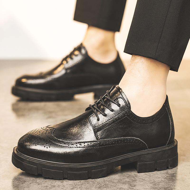Модный итальянский бренд Мужские броги Классические черные Мужские деловые повседневные туфли На толстой подошве Нарядные туфли Универсальные банкетные костюмы