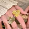Изящные кольца из акриловых смоляных бусин в форме цветов неправильной формы для женщин. Элегантные цветочные кольца на палец. Ювелирные аксессуары для вечеринок и подарков.