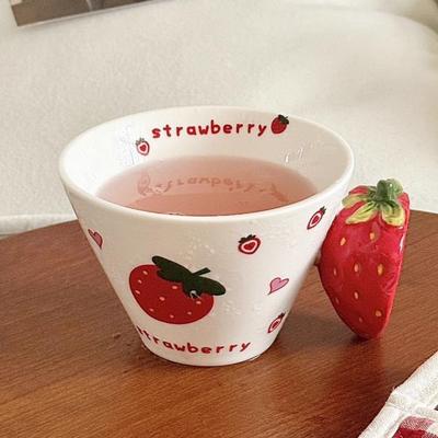 Креативные чашки и кружки для молока с клубникой, расписанные вручную, керамические чашки для воды, парные чашки, оригинальные и нишевые подарки на день рождения