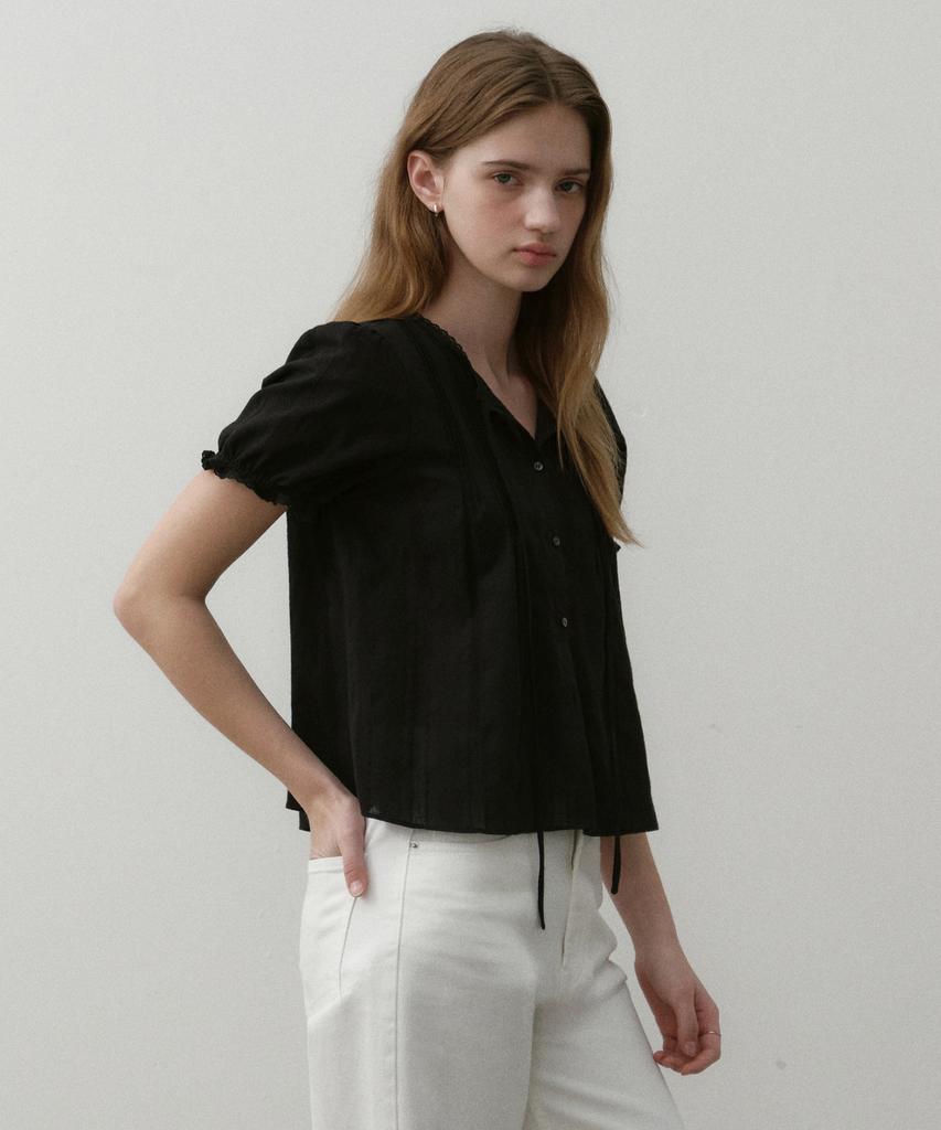 OSTKAKA Pintuck Lace Blouse Black