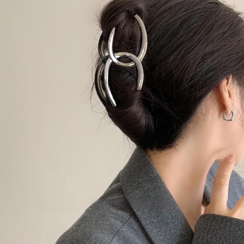 Премиальная заколка для волос из металла в форме буквы «С» для женщин, большой коготь для густых волос, идеально подходит для осени и зимы, стильный нишевый дизайн.