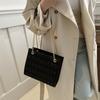 Female Big-Name Pressure Shell Messenger Bag Texture Popular Chain Shoulder Bag Foreign Fashion Handbag
