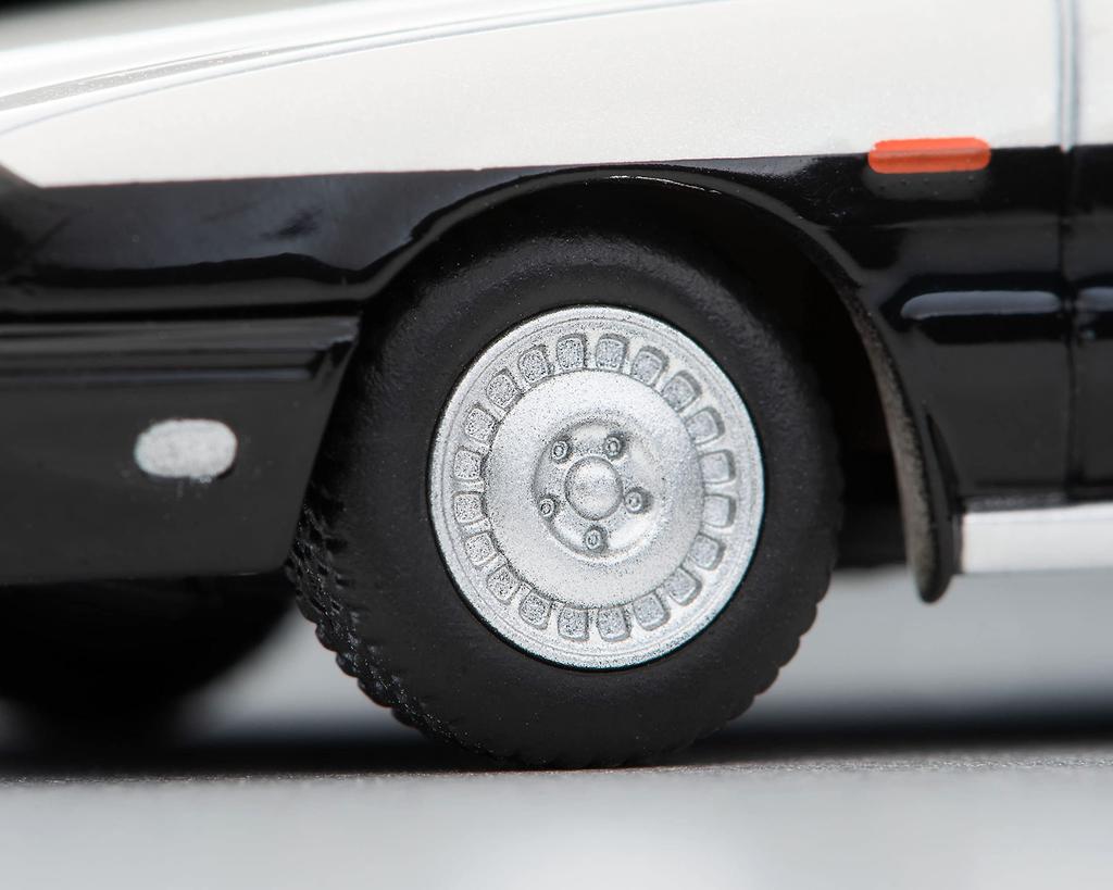 Tomica Limited Vintage Neo 164 LV-N288a Nissan Cedric Cima Patrol Car Shizuoka Prefectural Police Completed Product