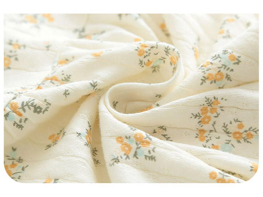 Летний хлопковый комплект из двух предметов для девочек с цветочным принтом: Дышащая, Ультратонкая футболка с коротким рукавом и увеличенной областью для подгузника для младенцев