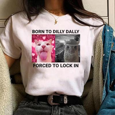 Born To Dilly Dally Forced To Lock in Футболка Смешная футболка с изображением кота Милые футболки с изображением кота Женские летние повседневные топы с короткими рукавами