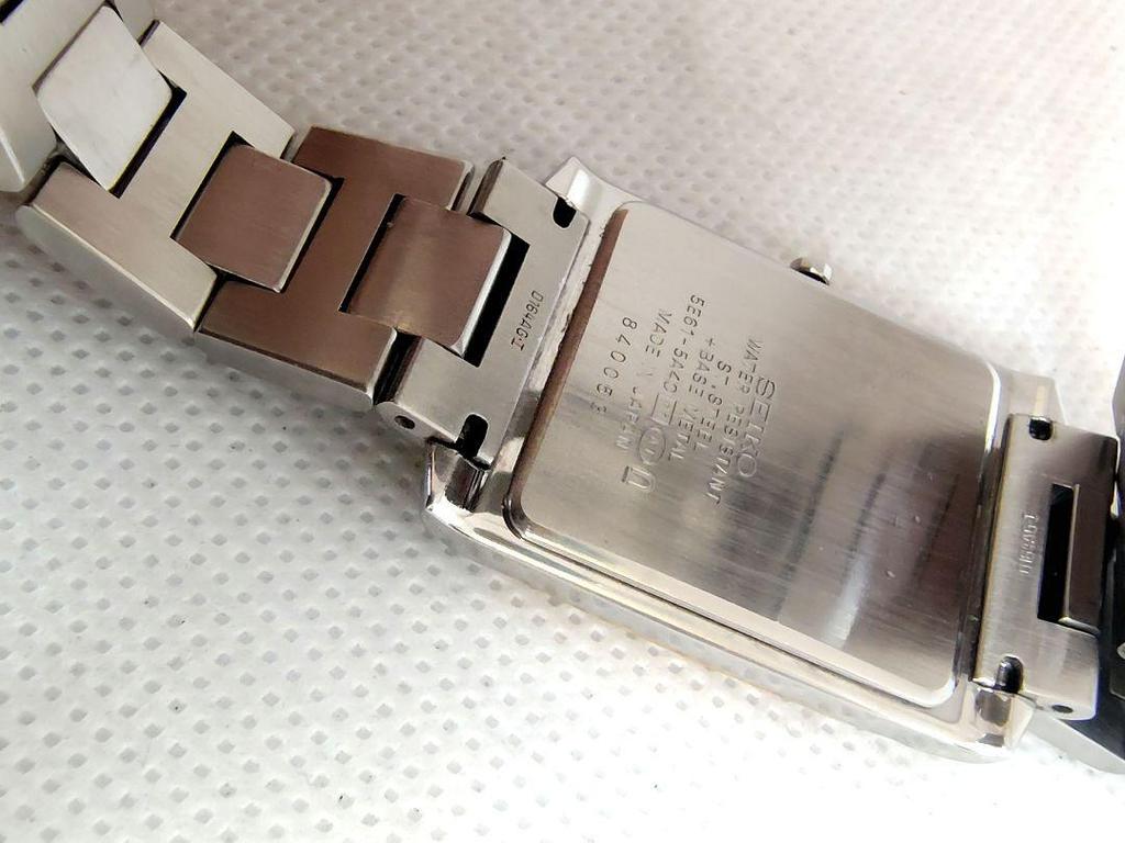 [USED] Rare Seiko Dolce Vintage Unisex Watch with an Annual Accuracy of 10 Seconds