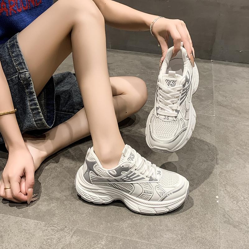 Кроссовки на толстой подошве в стиле "daddy shoes" 22 года, летние, дышащие, на платформе, маленькие и визуально уменьшают стопу