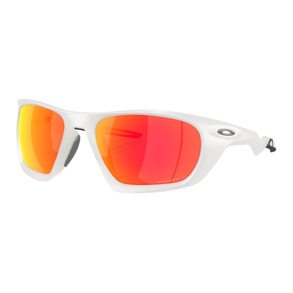 Oakley Дизайн с полной оправой Пластиковые солнцезащитные очки неправильной формы Унисекс-солнцезащитные очки Белые 0OO94311060