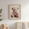 Plakat Uroczy Miś W Różowej Muszce Plakat Uroczy Miś W Różowej Muszce, 70X100 Cm, Rama Drewniana Ciemny Brąz, Papier Matowy 230 Gsm