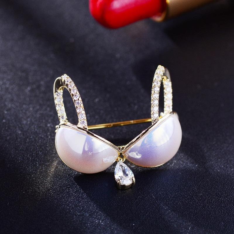 Blucome Creative Cute Bra Underwear Brooches for Women Men Suit Coat Hijiab Pins