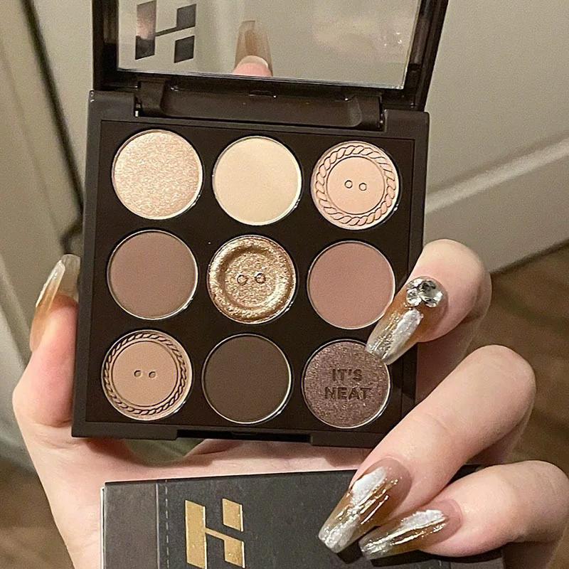 Purple Series Eyeshadow Palette 2025 New Model Smoky Glitter Shimmer Pearlescent Matte Fine Shimmer Single Color Clear Cool Highlighter