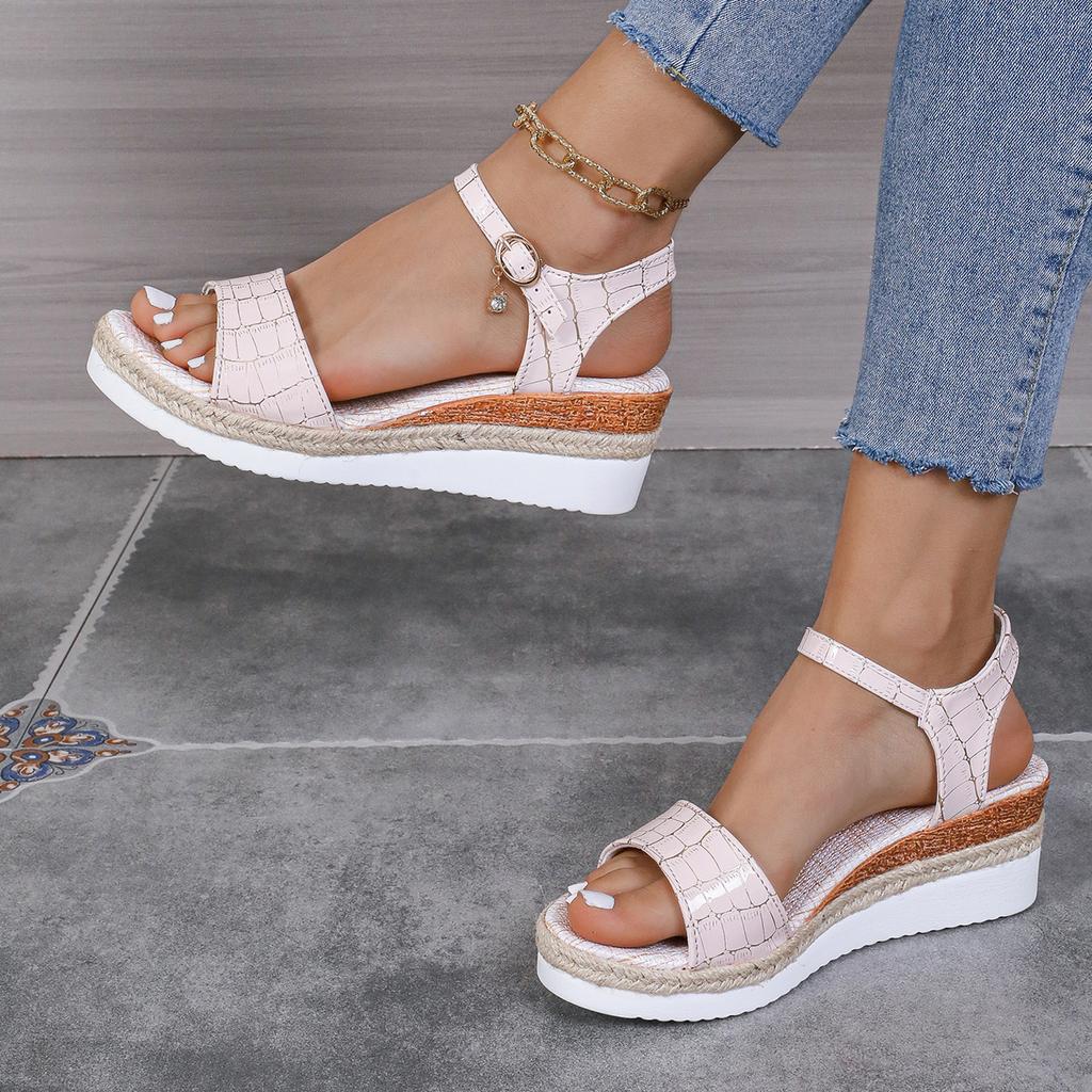 Мода Модные белые клетчатые босоножки на танкетке для женщин Лето 2024 Легкие нескользящие пляжные туфли Женские босоножки на платформе с пряжкой и ремешком