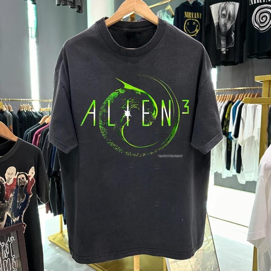1992 Alien 3 The Bitch Is Back Aged T-Shirt Black S