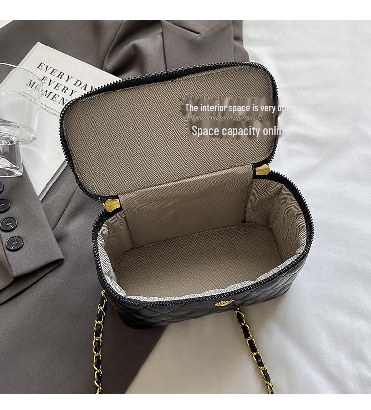 Сумка через плечо Inspired Textured Bag - High-End Fashion 2024 Crossbody с цепочкой с бриллиантами