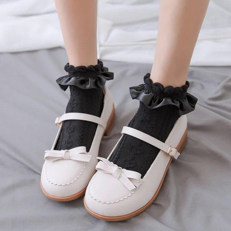 Lolita Style Japanese Kawaii Women Socks Cute Frilly Ruffle Socks Solid White Black Mesh Lace Girls Sweet Harajuku Short Socks