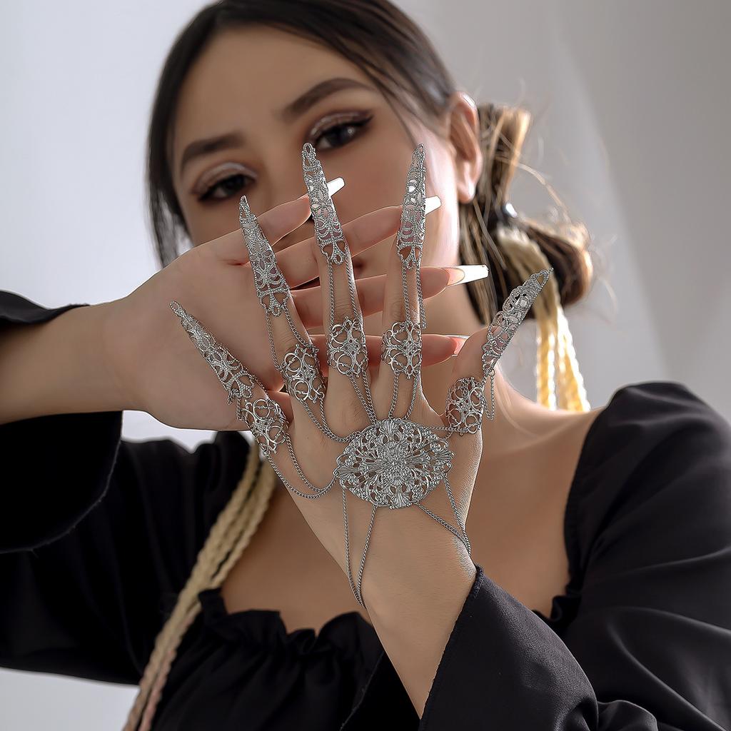Готический Металлический Пальцевый Браслет-Цепочка Женский, Персонализированная Цепочка на Тыльную Сторону Ногтя с Конусами и Бахромой
