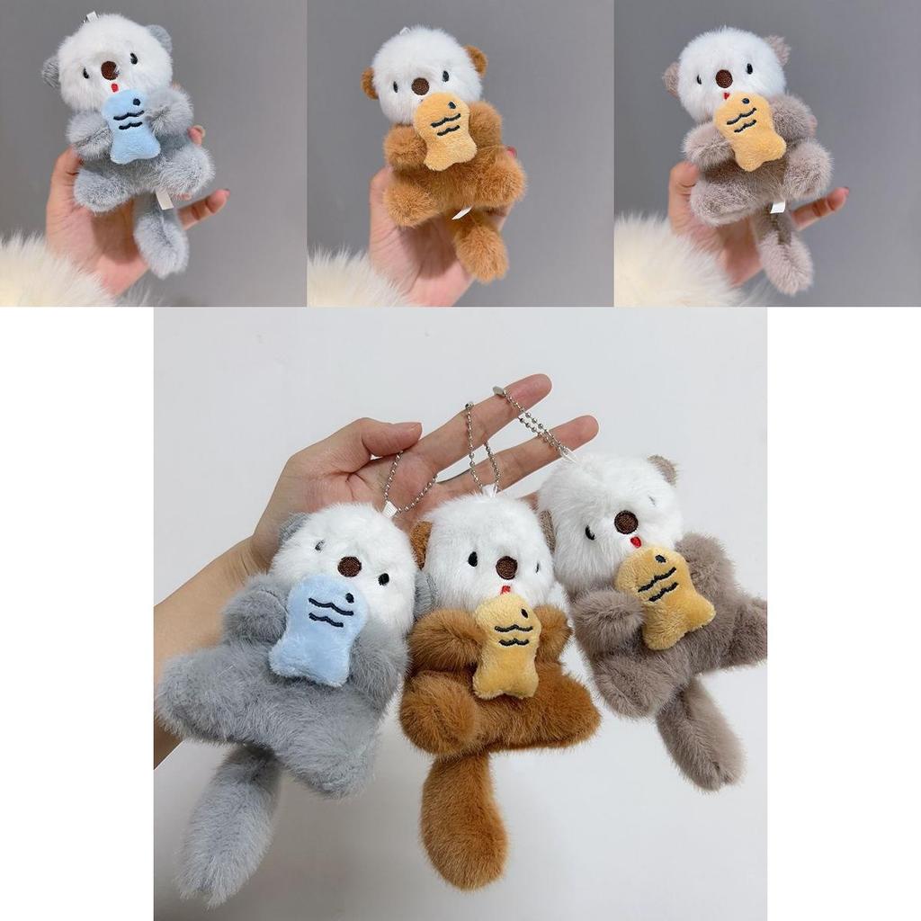 Плюшевая игрушка выдра из коротковорсового материала с застежкой-карабином для декора автомобиля и сумки