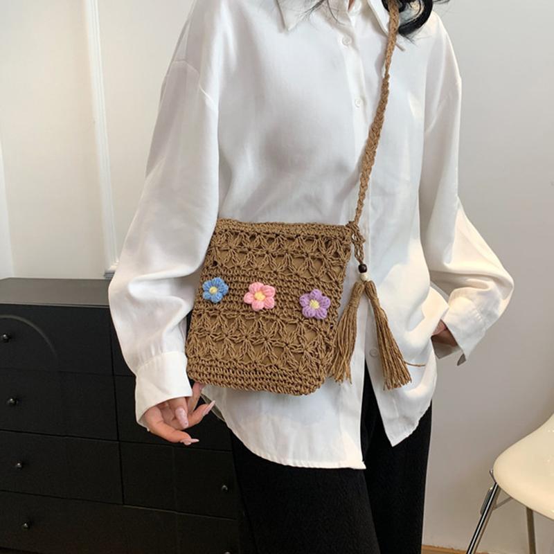 Straw Beach Bag Summer Woven Tote Bag with Tassels Floral Decor Shoulder Bag for Women Straw Purses and Handbags Rattan Boho Bag Raffia KTY